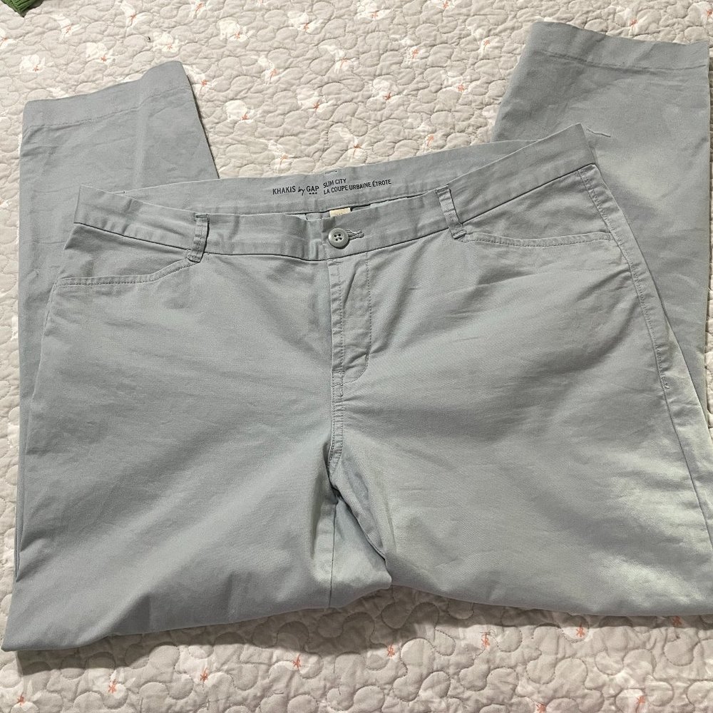 Gap Slim City Cropped Khakis in Duck Egg Blue by Gap, Size 14, Mint condition!